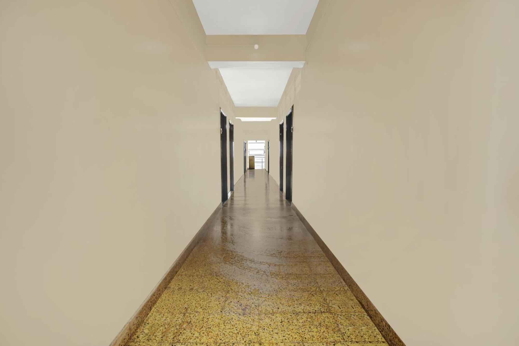 Spot On Shree Ram Residency Otel Hubli Dış mekan fotoğraf